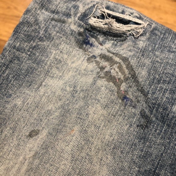 No Boundaries Distressed Skinny Jeans - Picture 4 of 4